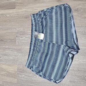 Women's Athletic Works Blue Bermudas Geometric Pattern